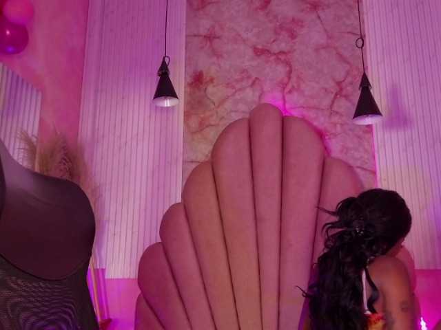 Sofi-Thomas live cam on BongaCams