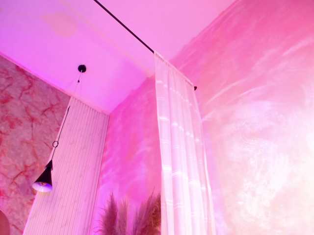 Sofi-Thomas live cam on BongaCams