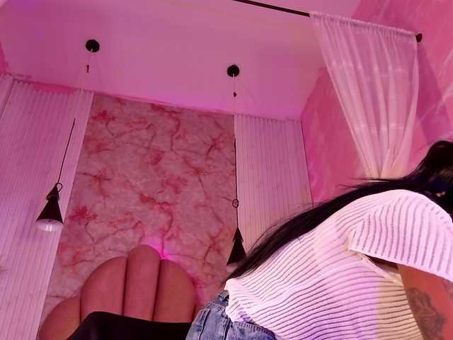 Sofi-Thomas live cam on BongaCams