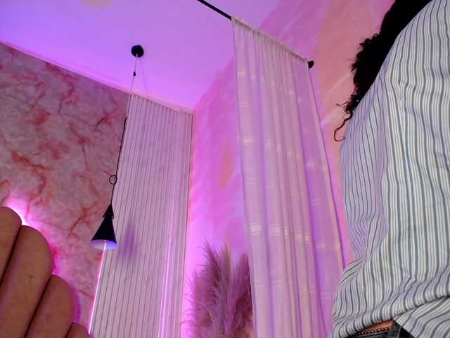 Sofi-Thomas live webcam show