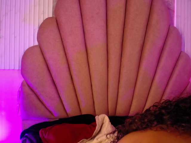 Sofi-Thomas live cam on BongaCams
