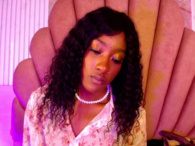 Sofi-Thomas live cam on BongaCams