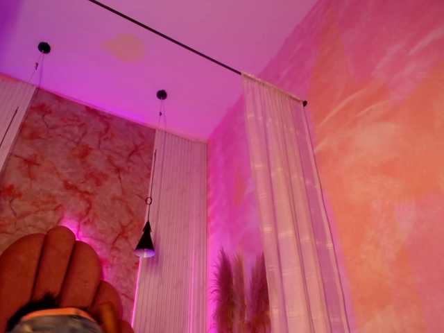Sofi-Thomas live cam on BongaCams