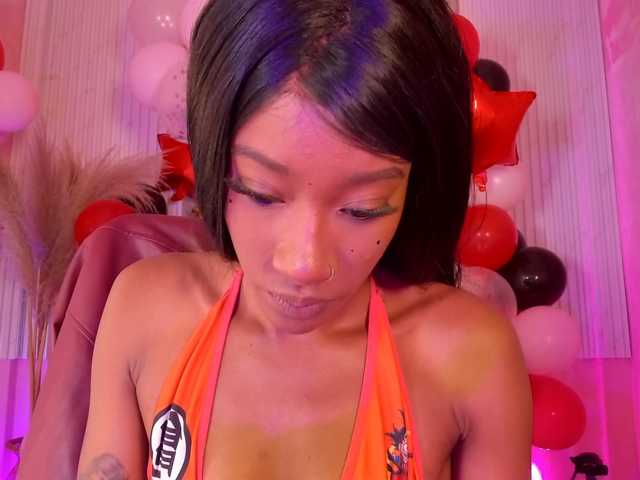 Sofi-Thomas live cam on BongaCams