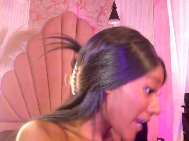Sofi-Thomas live cam preview