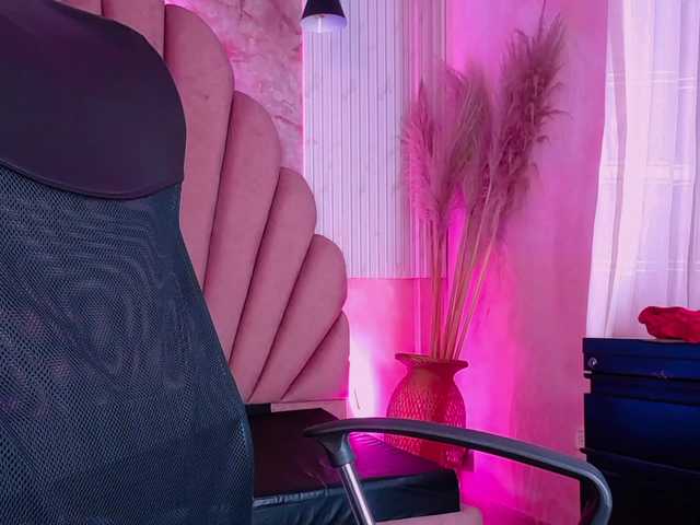 Sofi-Thomas live cam on BongaCams