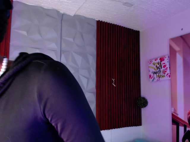 Sofi-Thomas live cam on BongaCams