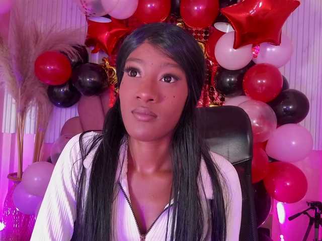 Sofi-Thomas live cam on BongaCams