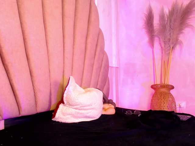 Sofi-Thomas live cam on BongaCams