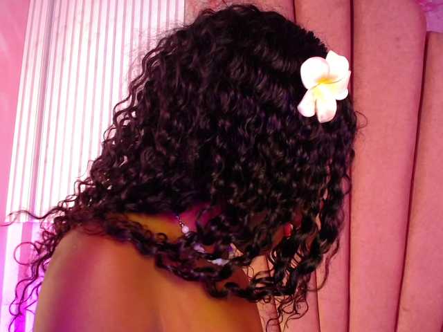 Sofi-Thomas live cam on BongaCams