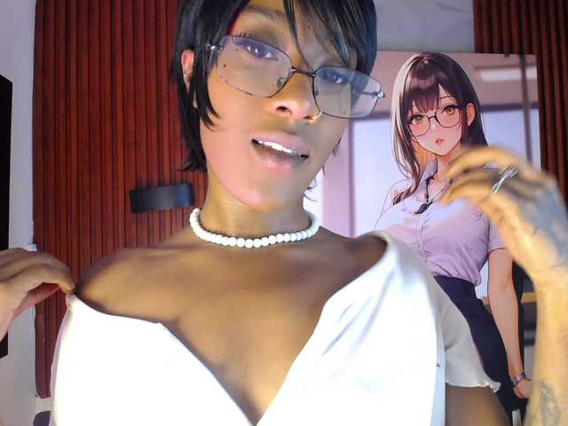 Sofi-Thomas live cam on BongaCams
