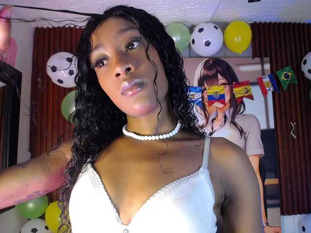 Sofi-Thomas live cam on BongaCams