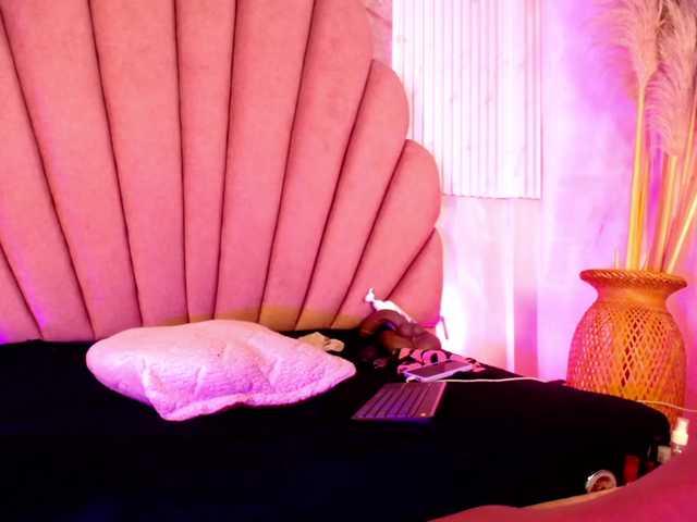 Sofi-Thomas live cam on BongaCams