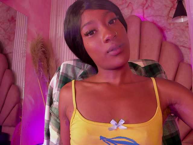 Sofi-Thomas live cam on BongaCams