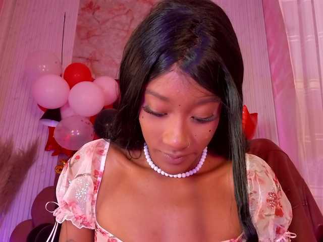 Sofi-Thomas live cam on BongaCams