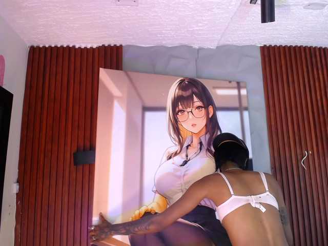 Sofi-Thomas live cam on BongaCams