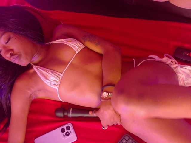 Sofi-Thomas live cam on BongaCams