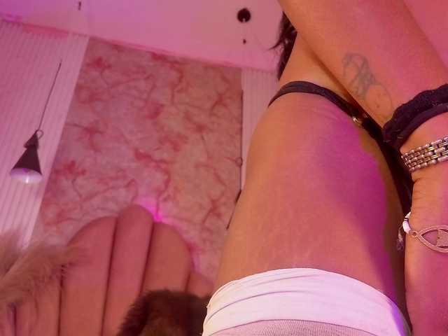 Sofi-Thomas live cam on BongaCams