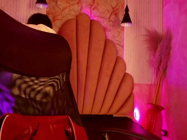 Sofi-Thomas live cam on BongaCams
