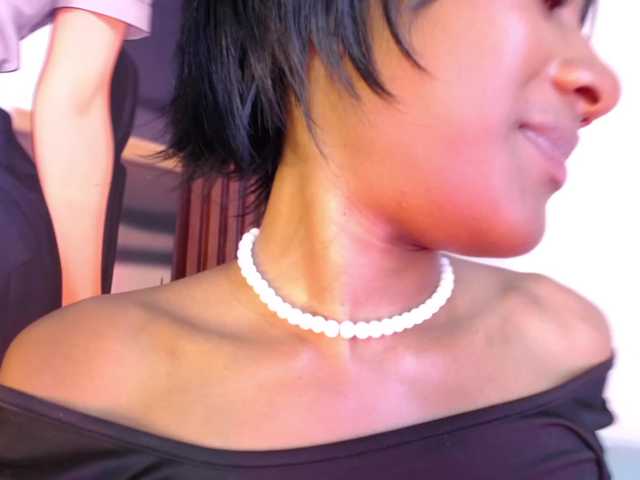 Sofi-Thomas's BongaCams show and profile