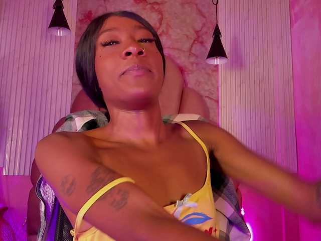 Sofi-Thomas live cam on BongaCams