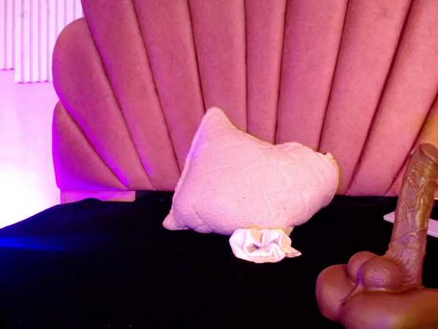 Sofi-Thomas live cam on BongaCams