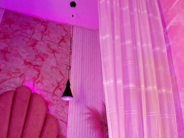 Sofi-Thomas live cam on BongaCams
