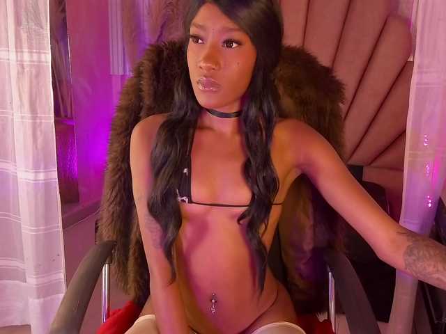 Sofi-Thomas live cam on BongaCams