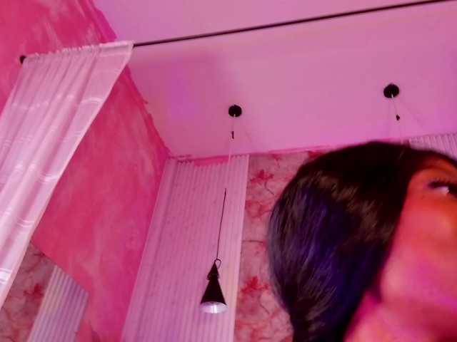 Sofi-Thomas live cam on BongaCams
