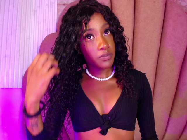 Sofi-Thomas live cam on BongaCams