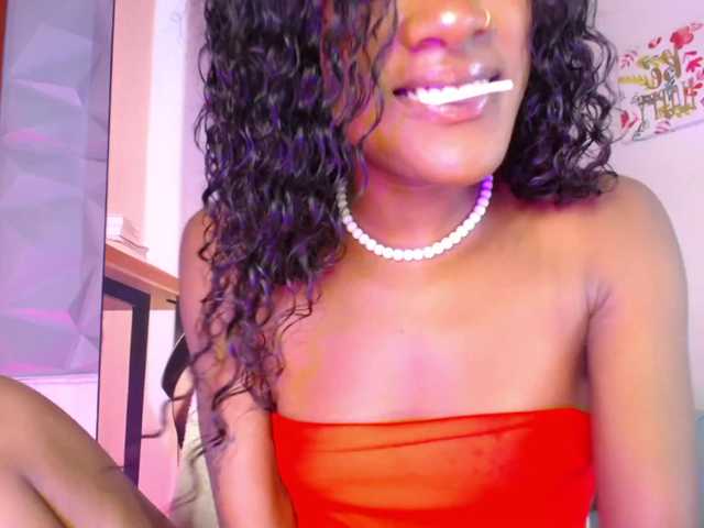 Sofi-Thomas live cam on BongaCams