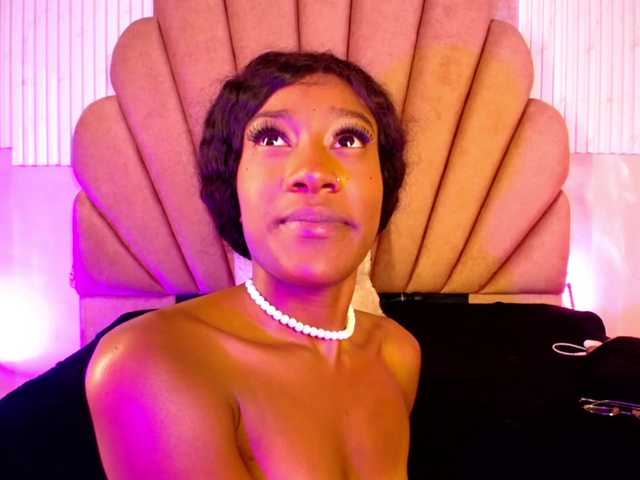 Sofi-Thomas live cam on BongaCams