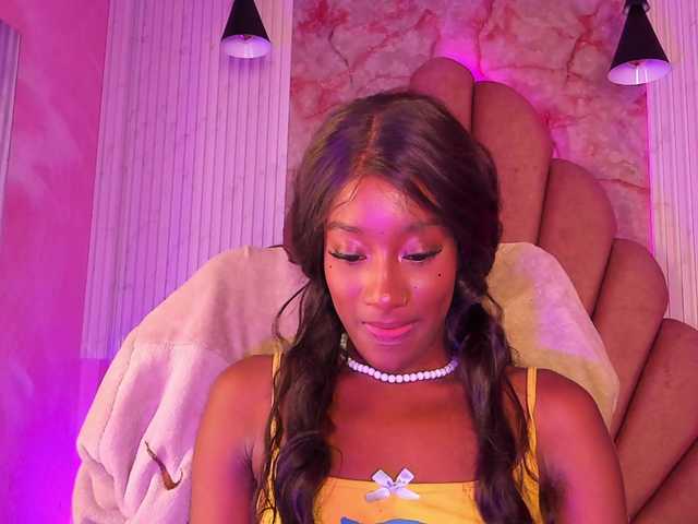 Sofi-Thomas live cam on BongaCams