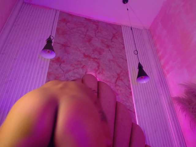 Sofi-Thomas live cam on BongaCams
