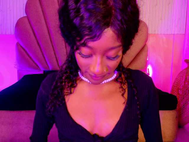 Sofi-Thomas live cam on BongaCams