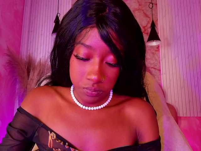 Sofi-Thomas live cam on BongaCams