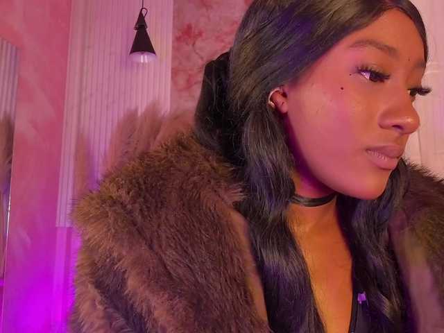 Sofi-Thomas live cam on BongaCams
