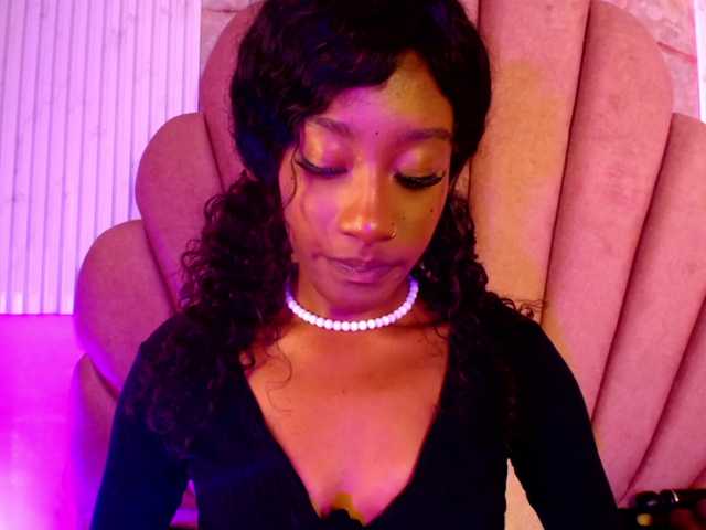 Sofi-Thomas live cam on BongaCams