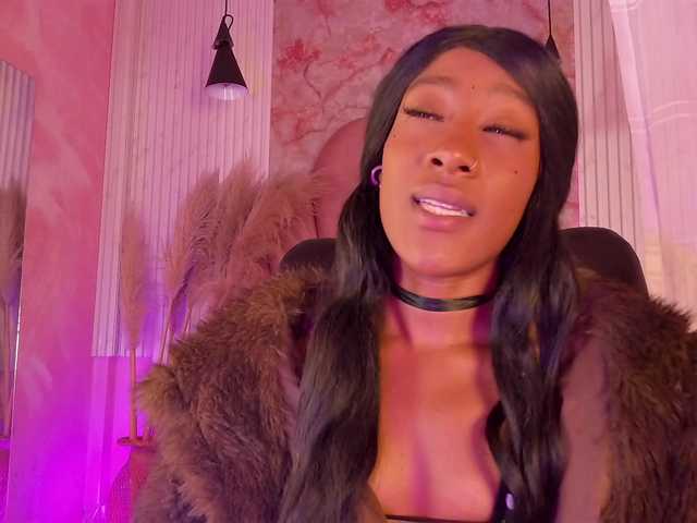 Sofi-Thomas live cam on BongaCams