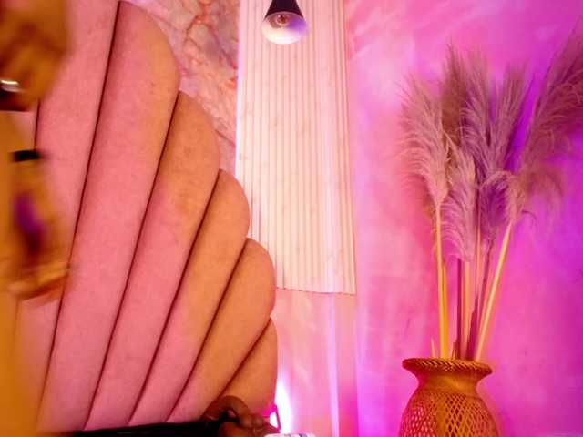 Sofi-Thomas live cam on BongaCams