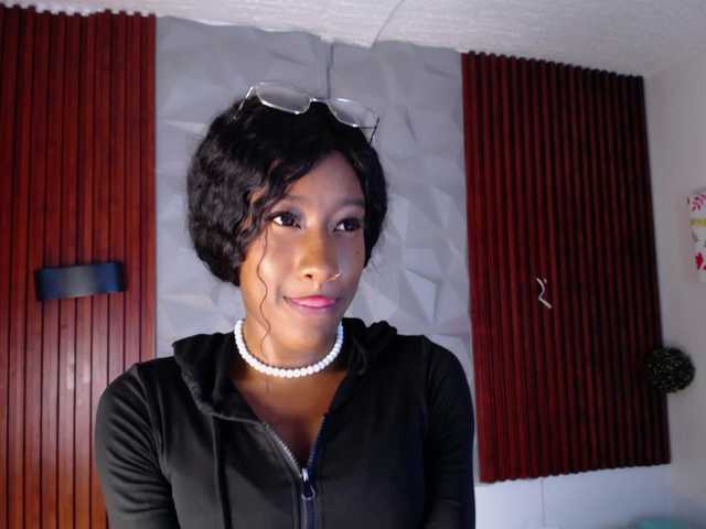 Sofi-Thomas live cam on BongaCams