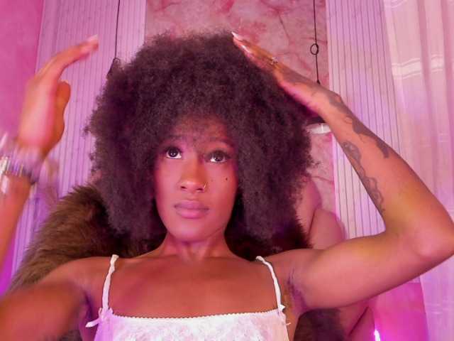Sofi-Thomas live cam on BongaCams