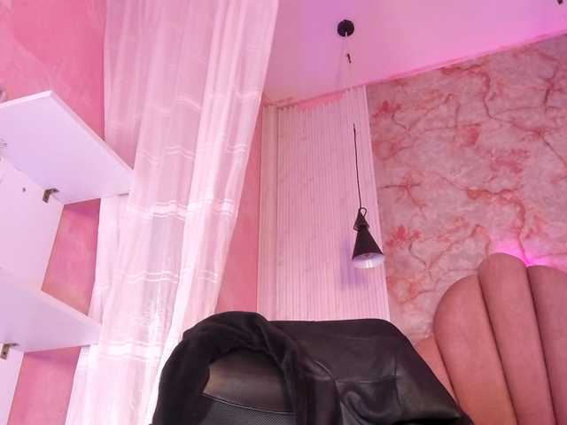 Sofi-Thomas live cam on BongaCams