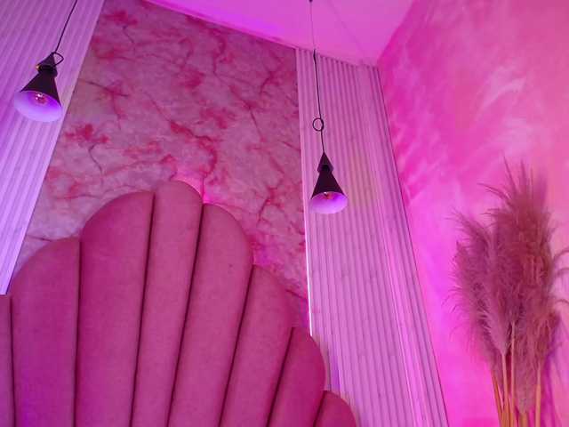 Sofi-Thomas live cam on BongaCams