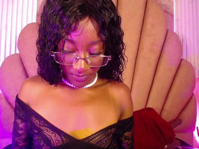 Sofi-Thomas live cam on BongaCams