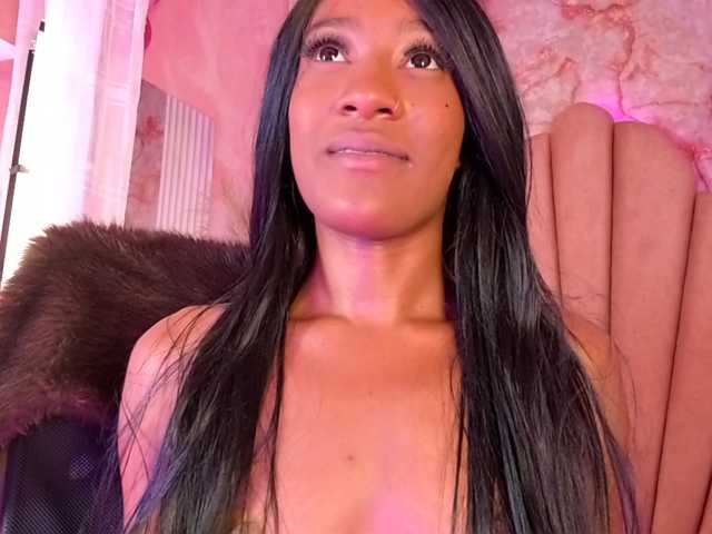 Sofi-Thomas live cam on BongaCams