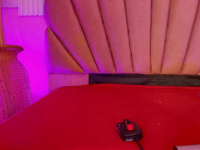 Sofi-Thomas live cam on BongaCams