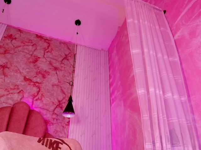 Sofi-Thomas live cam on BongaCams