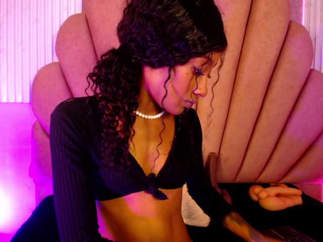 Sofi-Thomas live cam on BongaCams