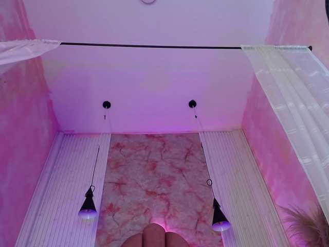 Sofi-Thomas live cam on BongaCams